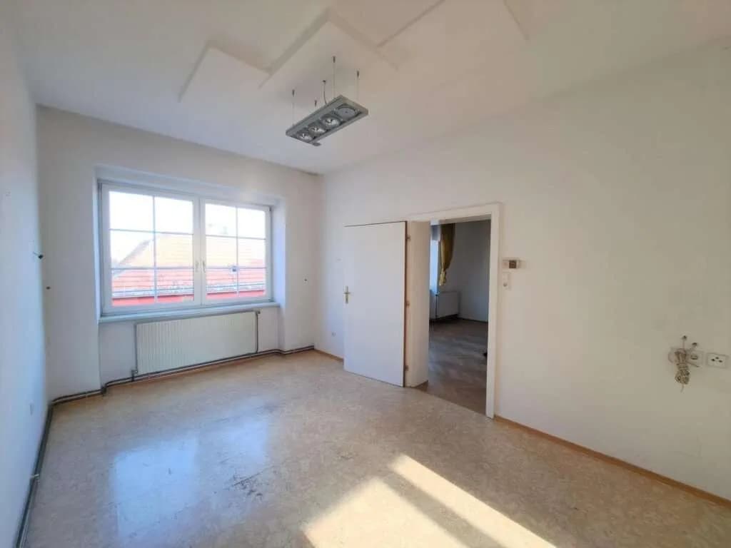 14-Zimmer-Haus kaufen in Hollabrunn – 310 m², € 290.000 – Bild 10 von 30