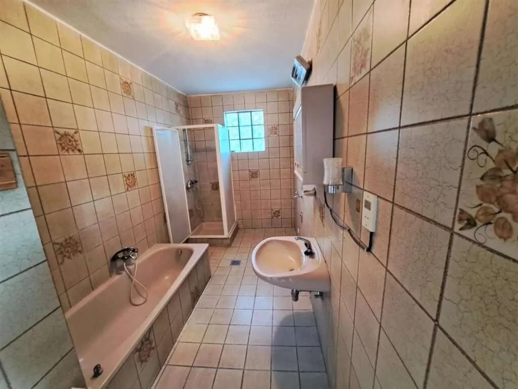 14-Zimmer-Haus kaufen in Hollabrunn – 310 m², € 290.000 – Bild 12 von 30