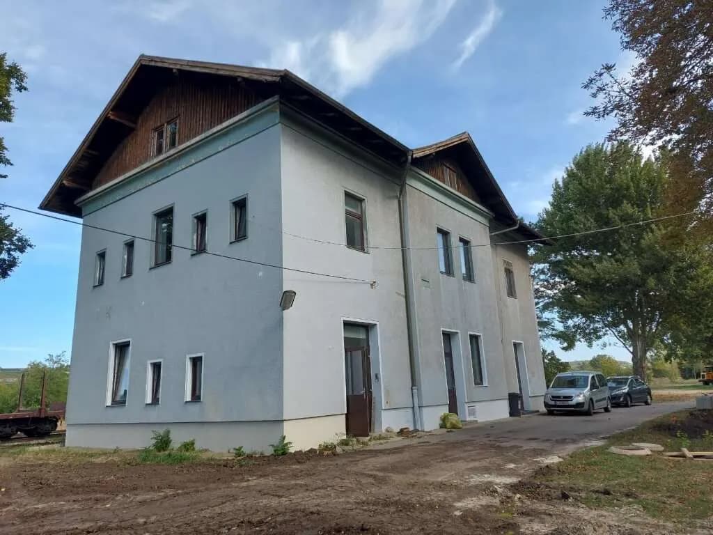 10-Zimmer-Gewerbeimmobilie kaufen in Hollabrunn – 281 m², € 299.000 – Bild 2 von 7