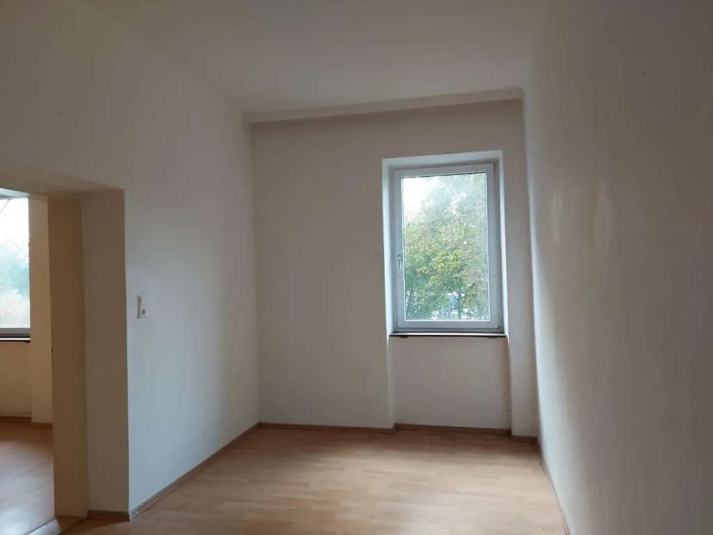 10-Zimmer-Gewerbeimmobilie kaufen in Hollabrunn – 281 m², € 299.000 – Bild 6 von 7