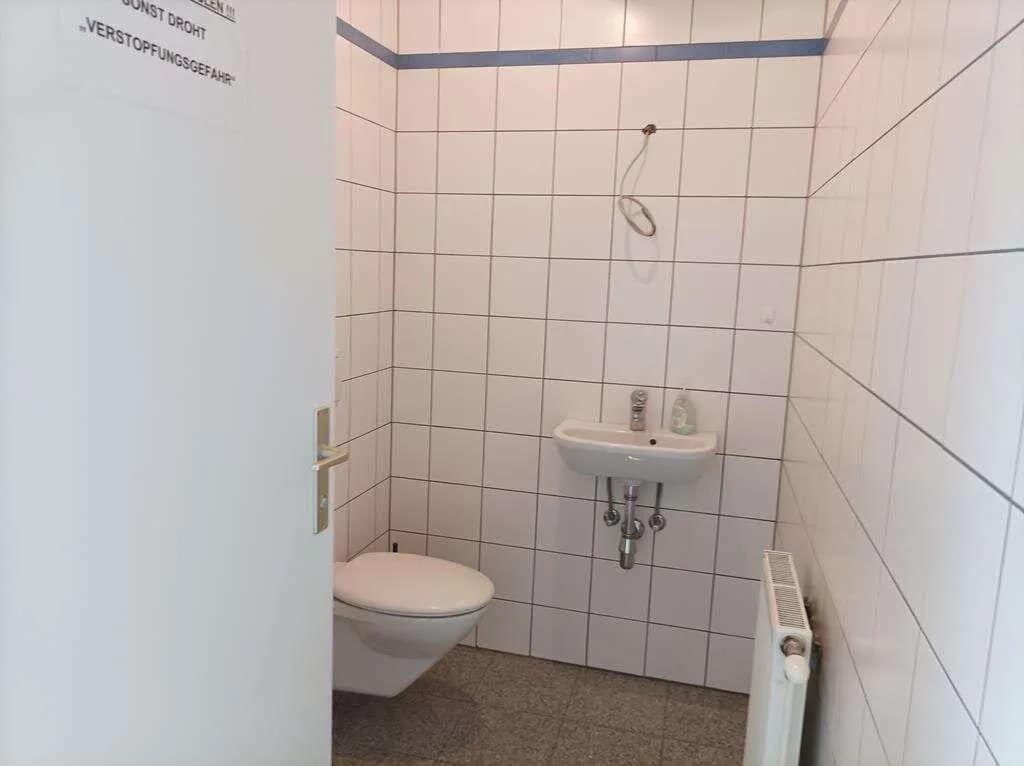 6-Zimmer-Gewerbeimmobilie mieten in Mistelbach – 74 m², € 1.073 – Bild 21 von 22
