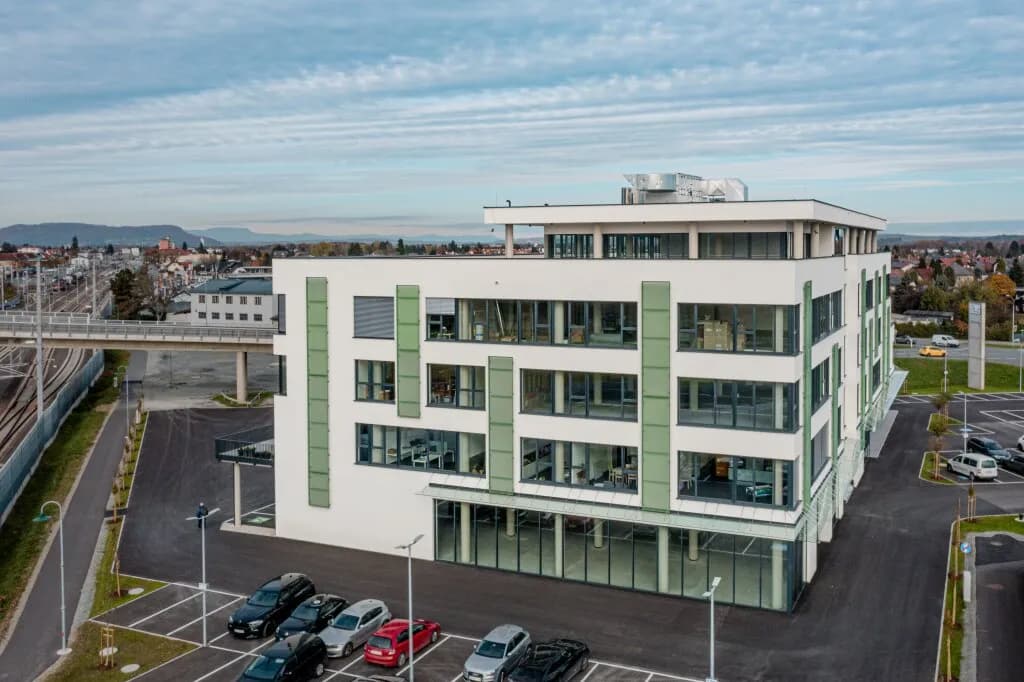 Gewerbeimmobilie mieten in Leibnitz – 96 m², € 9