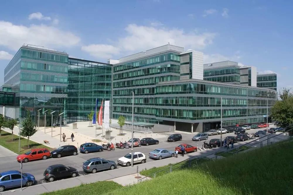 Gewerbeimmobilie mieten in Wien – 3 413 m², € 14 – Bild 2 von 9