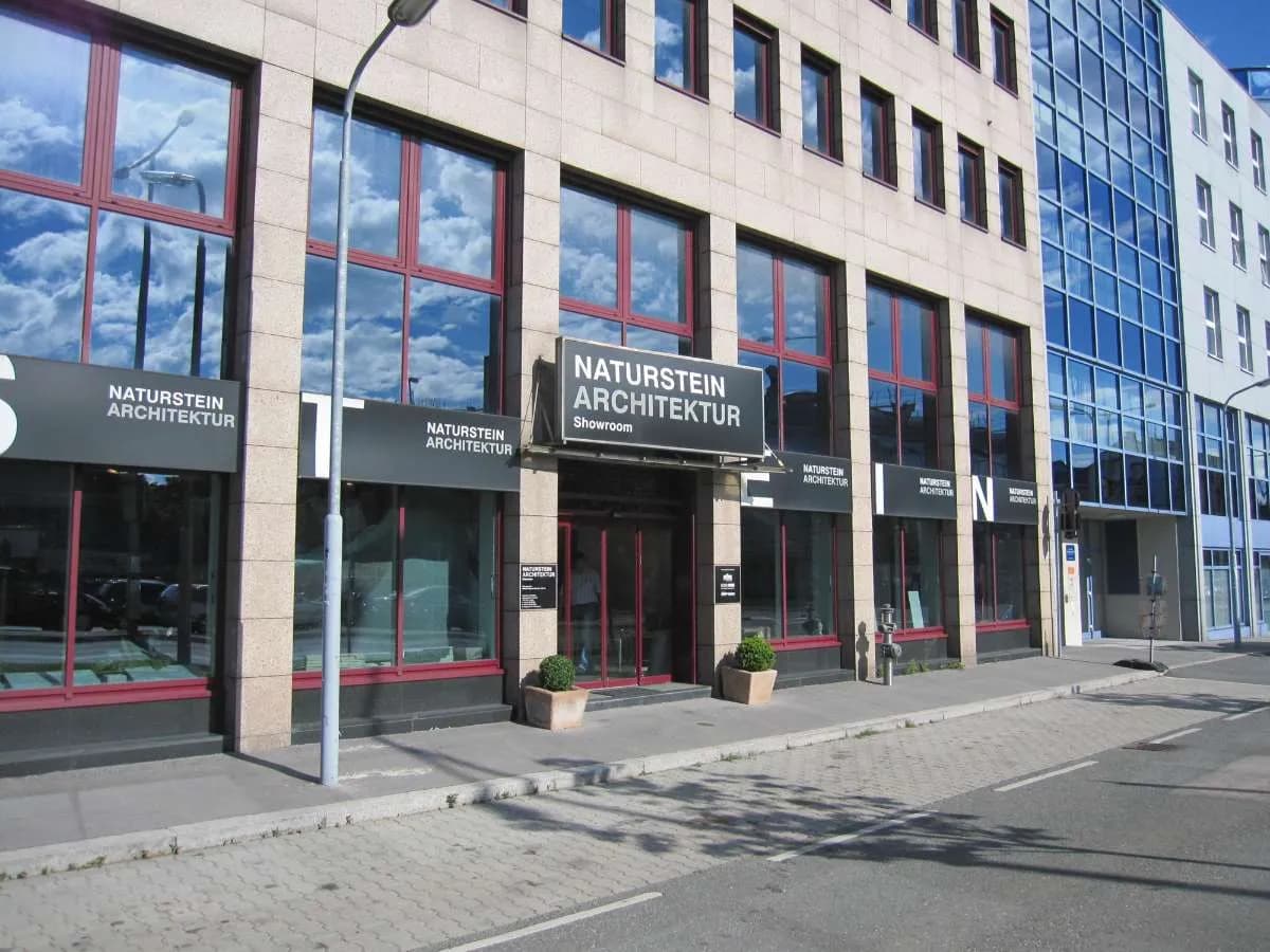 Gewerbeimmobilie mieten in Wien – 227 m², € 3.121