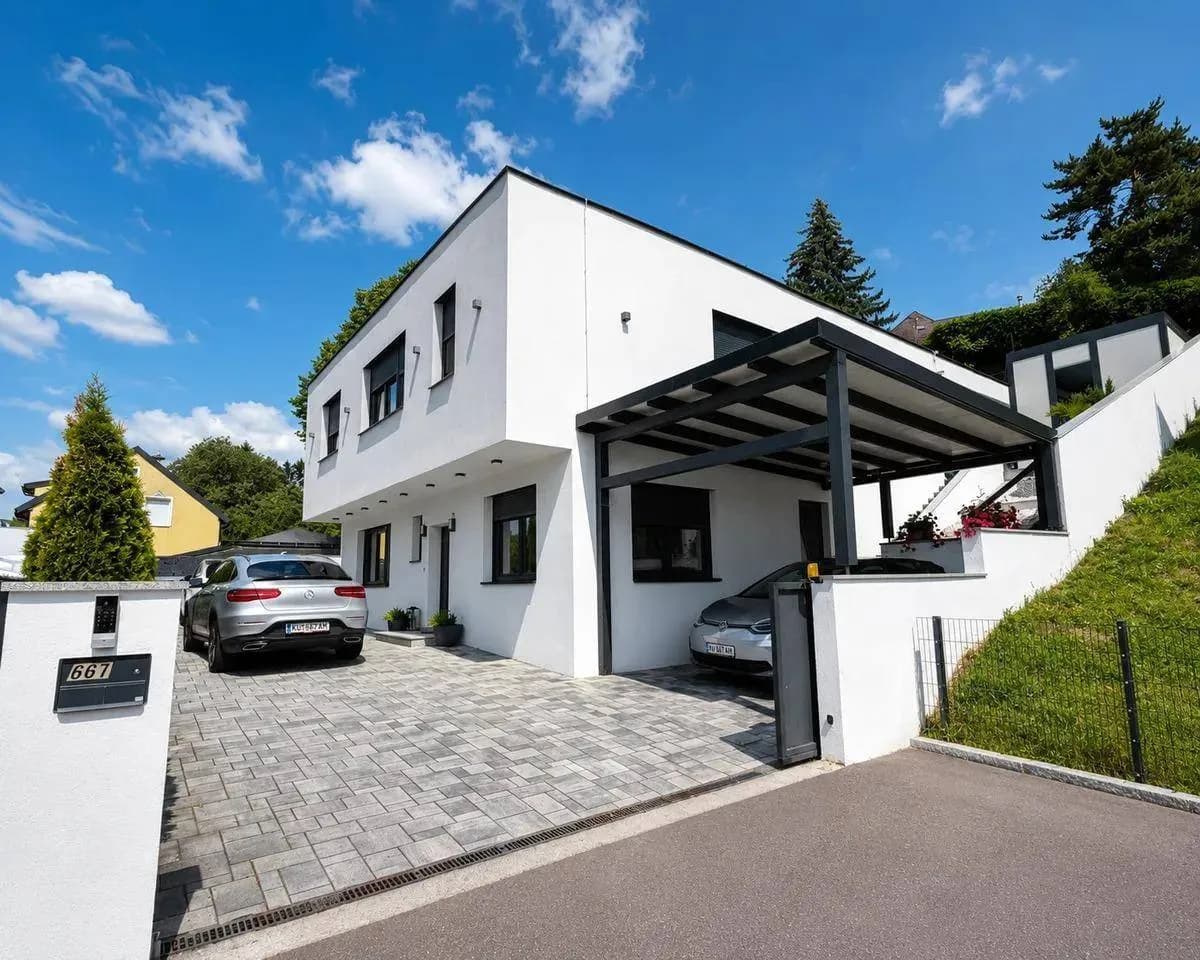 6-Zimmer-Haus kaufen in Baden – 208,5 m², € 649.000 – Bild 1 von 31