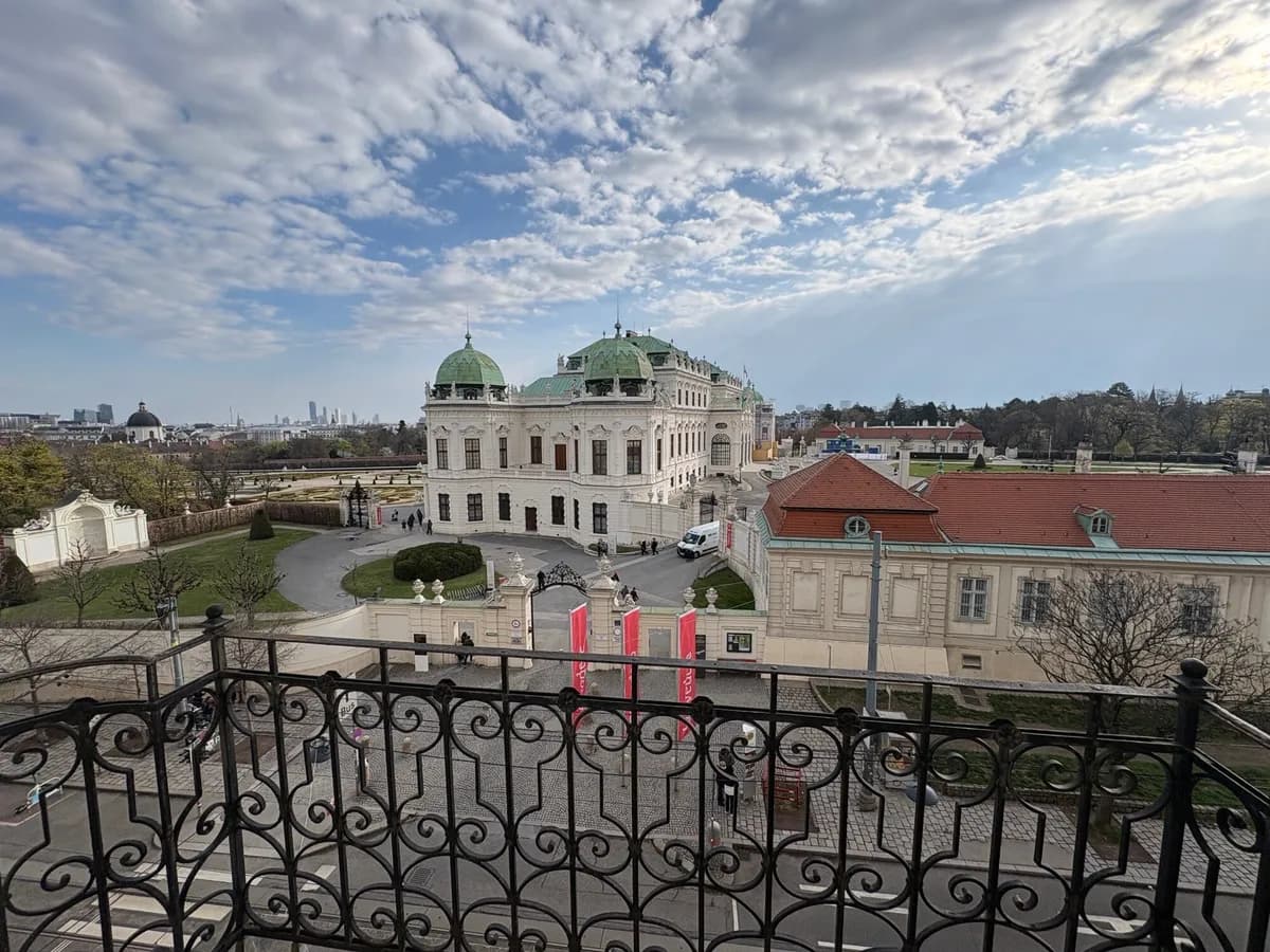 Gewerbeimmobilie mieten in Wien – 384 m², € 7.752