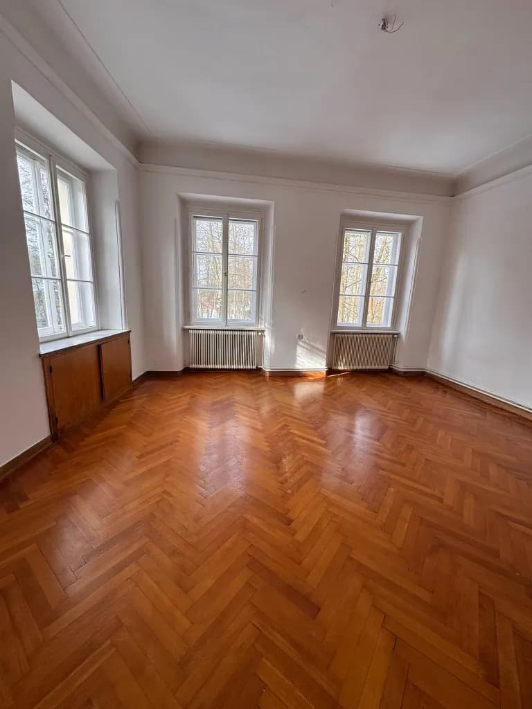 5-Zimmer-Gewerbeimmobilie mieten in Steyr – 115 m², € 1.100
