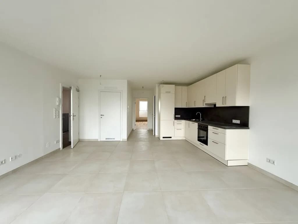 2-Zimmer-Wohnung mieten in Wien – 76,78 m², € 1.934