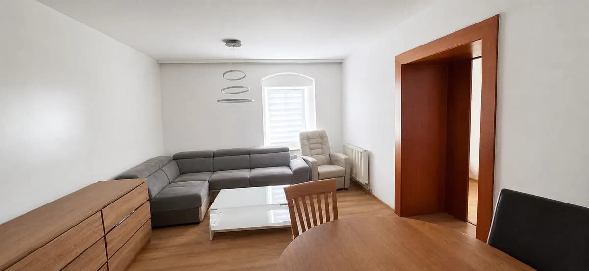 7-Zimmer-Wohnung mieten in Eferding – 147 m², € 1.490 – Bild 4 von 11