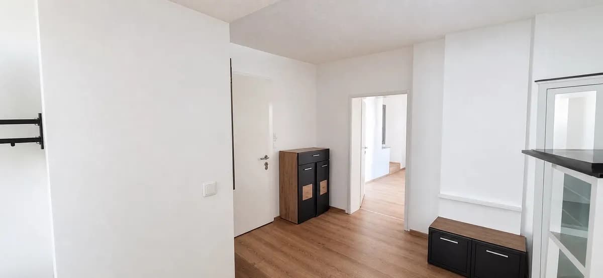 7-Zimmer-Wohnung mieten in Eferding – 147 m², € 1.490 – Bild 8 von 11