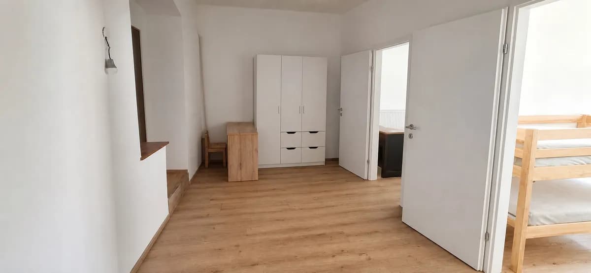 7-Zimmer-Wohnung mieten in Eferding – 147 m², € 1.490 – Bild 10 von 11