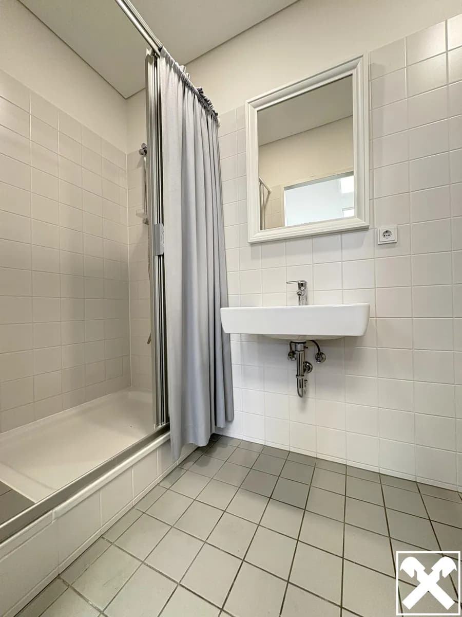 6-Zimmer-Gewerbeimmobilie mieten in Wels – 195 m², € 3.065 – Bild 9 von 9