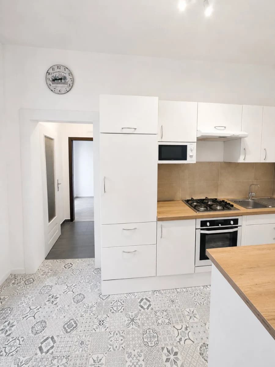 2-Zimmer-Wohnung mieten in Wien – 48 m², € 850 – Bild 2 von 11