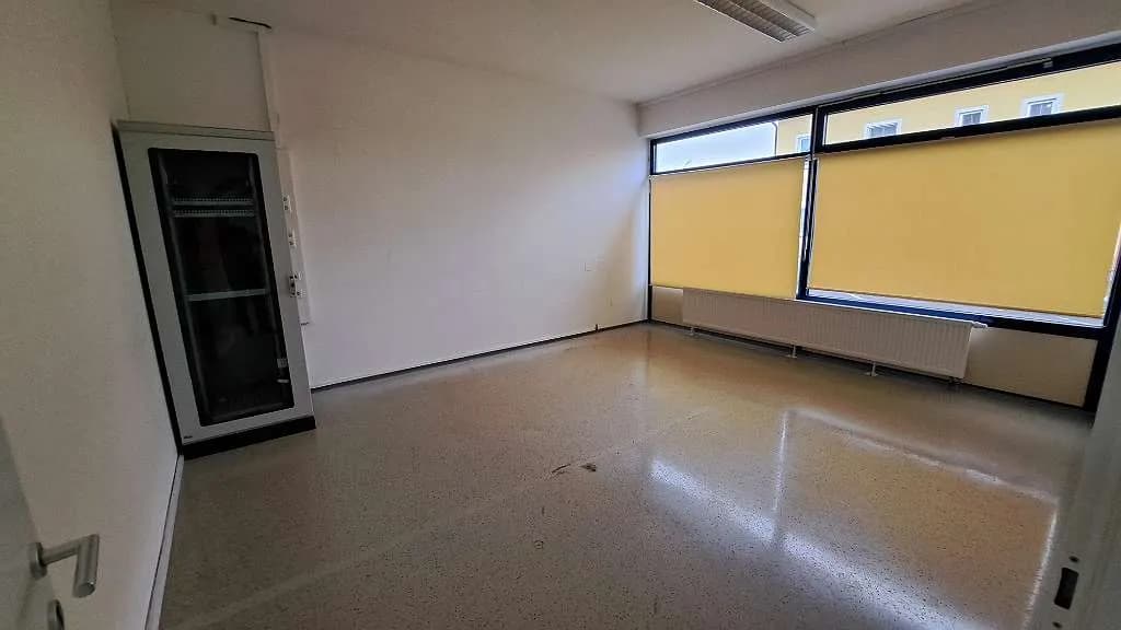 3-Zimmer-Gewerbeimmobilie mieten in Steyr – 125 m² – Bild 10 von 11