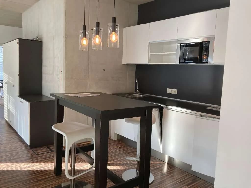 2-Zimmer-Gewerbeimmobilie mieten in Schwaz – 79 m², € 1.263 – Bild 2 von 8