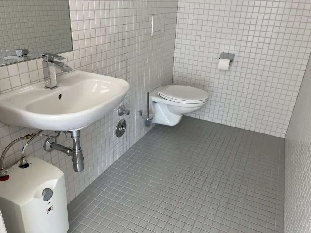 2-Zimmer-Gewerbeimmobilie mieten in Schwaz – 79 m², € 1.263 – Bild 4 von 8