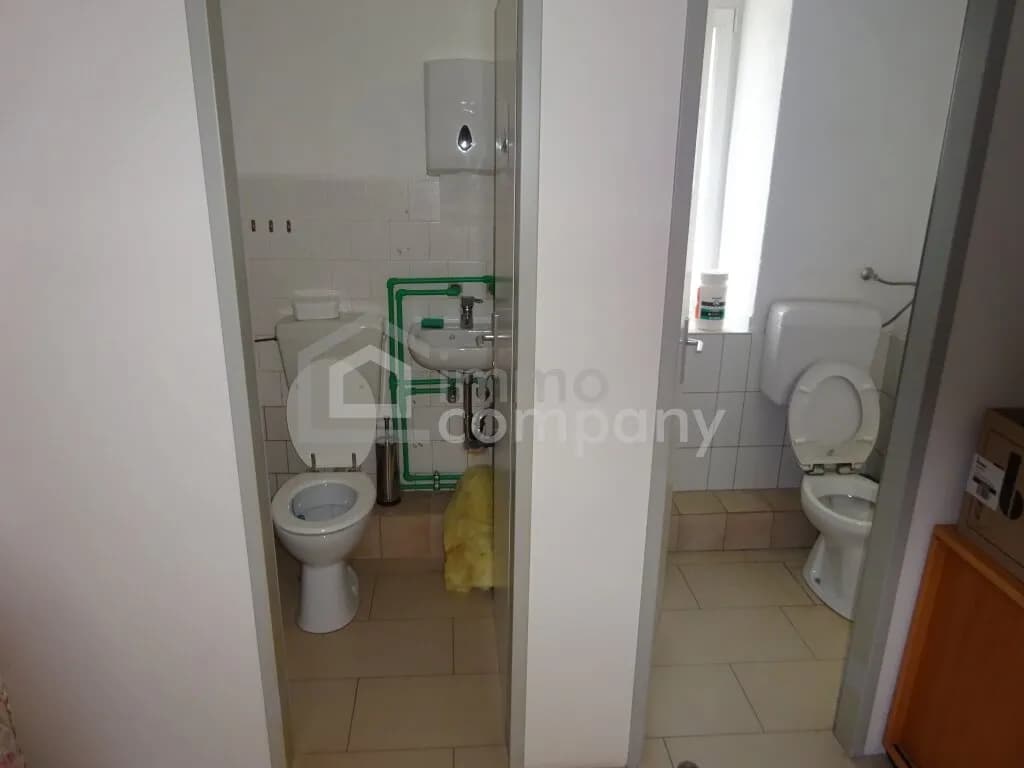 8-Zimmer-Gewerbeimmobilie kaufen in Hollabrunn – 300 m², € 689.000 – Bild 4 von 16