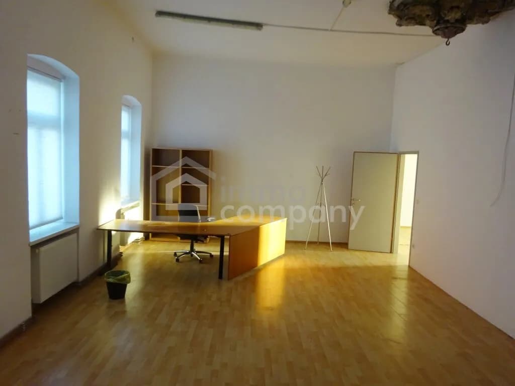 8-Zimmer-Gewerbeimmobilie kaufen in Hollabrunn – 300 m², € 689.000 – Bild 5 von 16