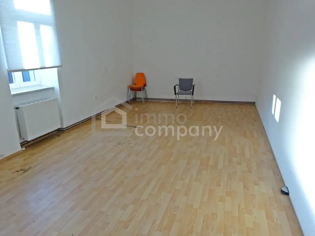 8-Zimmer-Gewerbeimmobilie kaufen in Hollabrunn – 300 m², € 689.000 – Bild 6 von 16