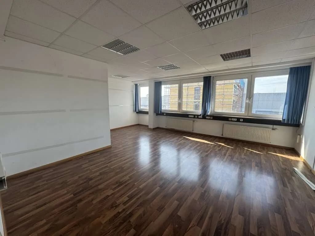 Gewerbeimmobilie mieten in Linz – 204 m², € 2.529 – Bild 2 von 22