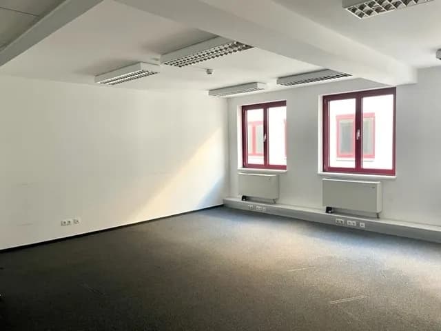Gewerbeimmobilie mieten in Wien – 151 m², € 16 – Bild 7 von 11