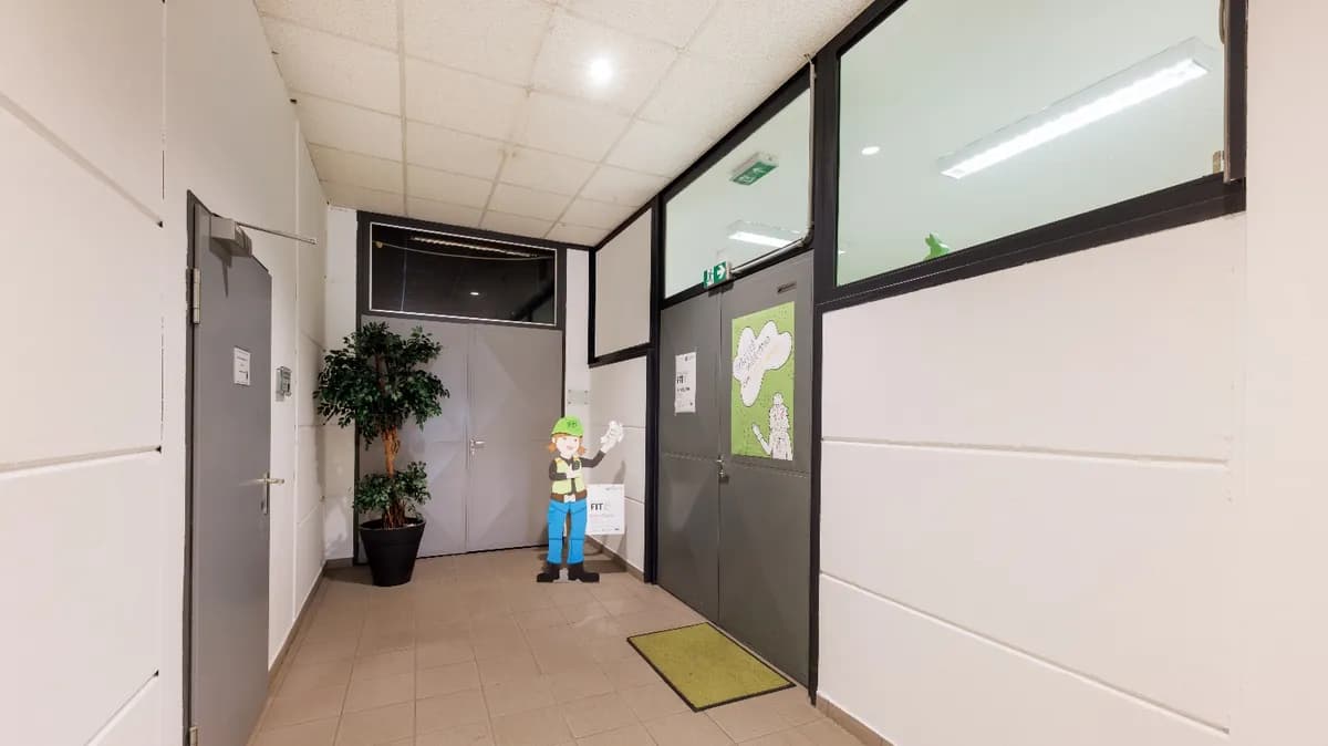 6-Zimmer-Gewerbeimmobilie mieten in Krems an der Donau – 192 m², € 1.870 – Bild 2 von 16