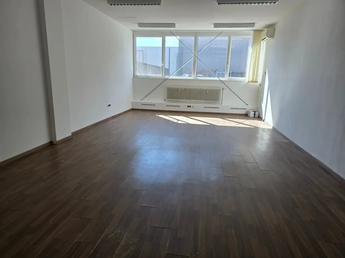 6-Zimmer-Gewerbeimmobilie mieten in Krems an der Donau – 192 m², € 1.870 – Bild 11 von 16