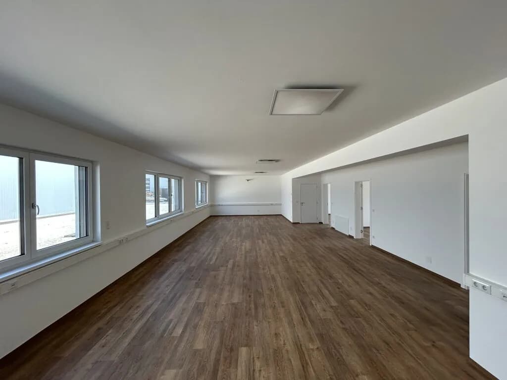 4-Zimmer-Gewerbeimmobilie mieten in Baden – 167 m², € 2.506 – Bild 5 von 17