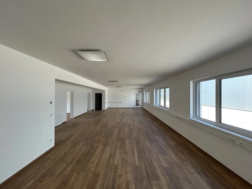 4-Zimmer-Gewerbeimmobilie mieten in Baden – 167 m², € 2.506 – Bild 7 von 17