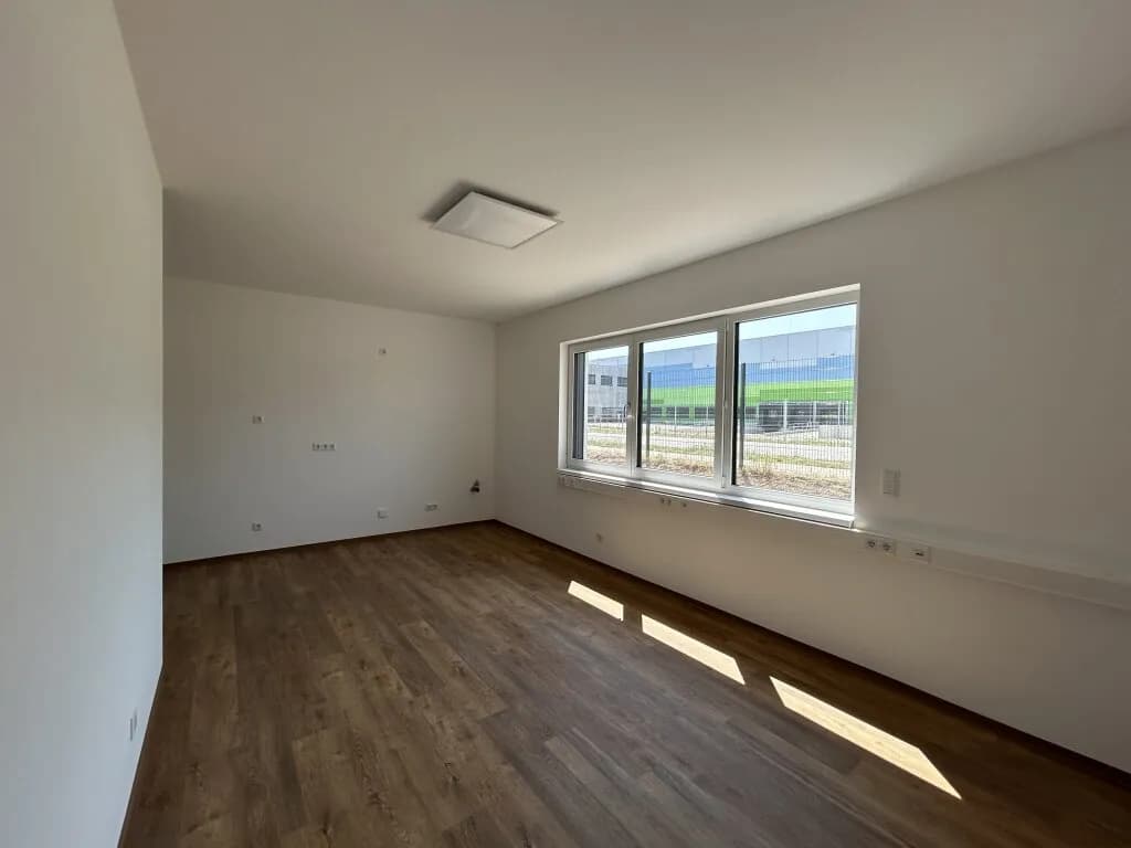 4-Zimmer-Gewerbeimmobilie mieten in Baden – 167 m², € 2.506 – Bild 11 von 17