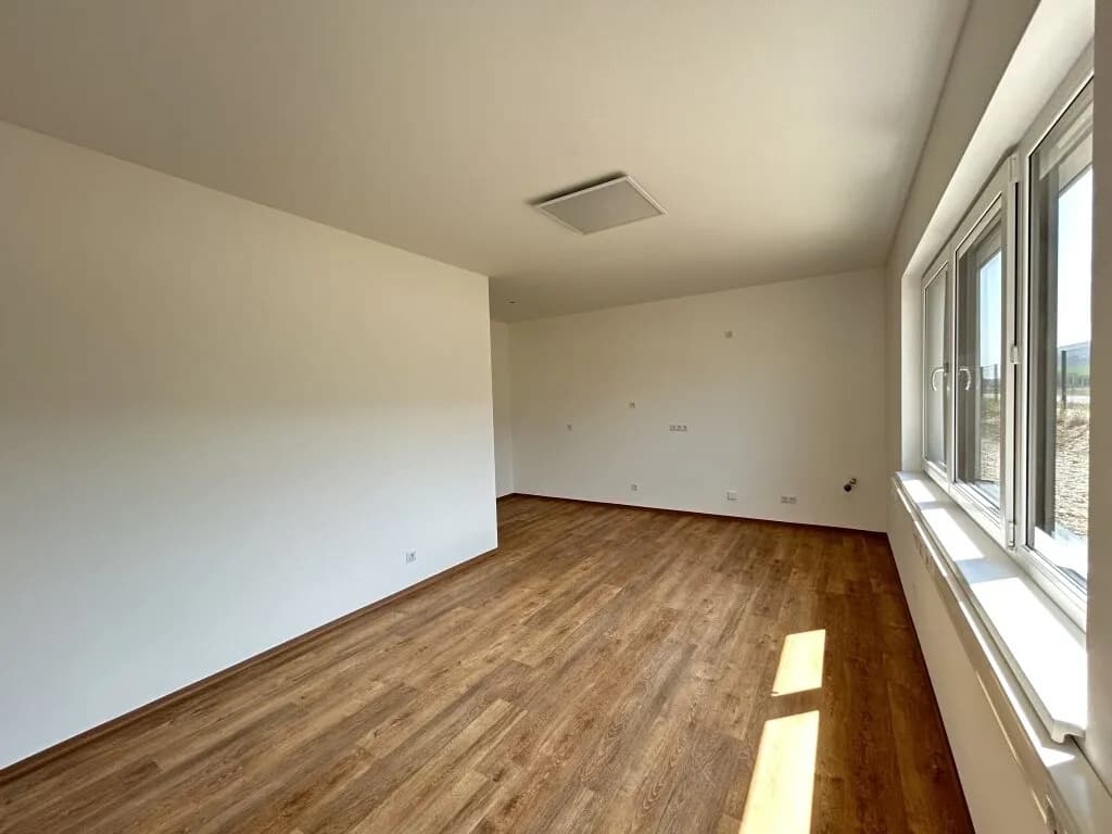 4-Zimmer-Gewerbeimmobilie mieten in Baden – 167 m², € 2.506 – Bild 15 von 17