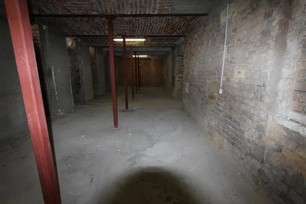 1-Zimmer-Gewerbeimmobilie mieten in Wien – 110 m², € 401 – Bild 4 von 6
