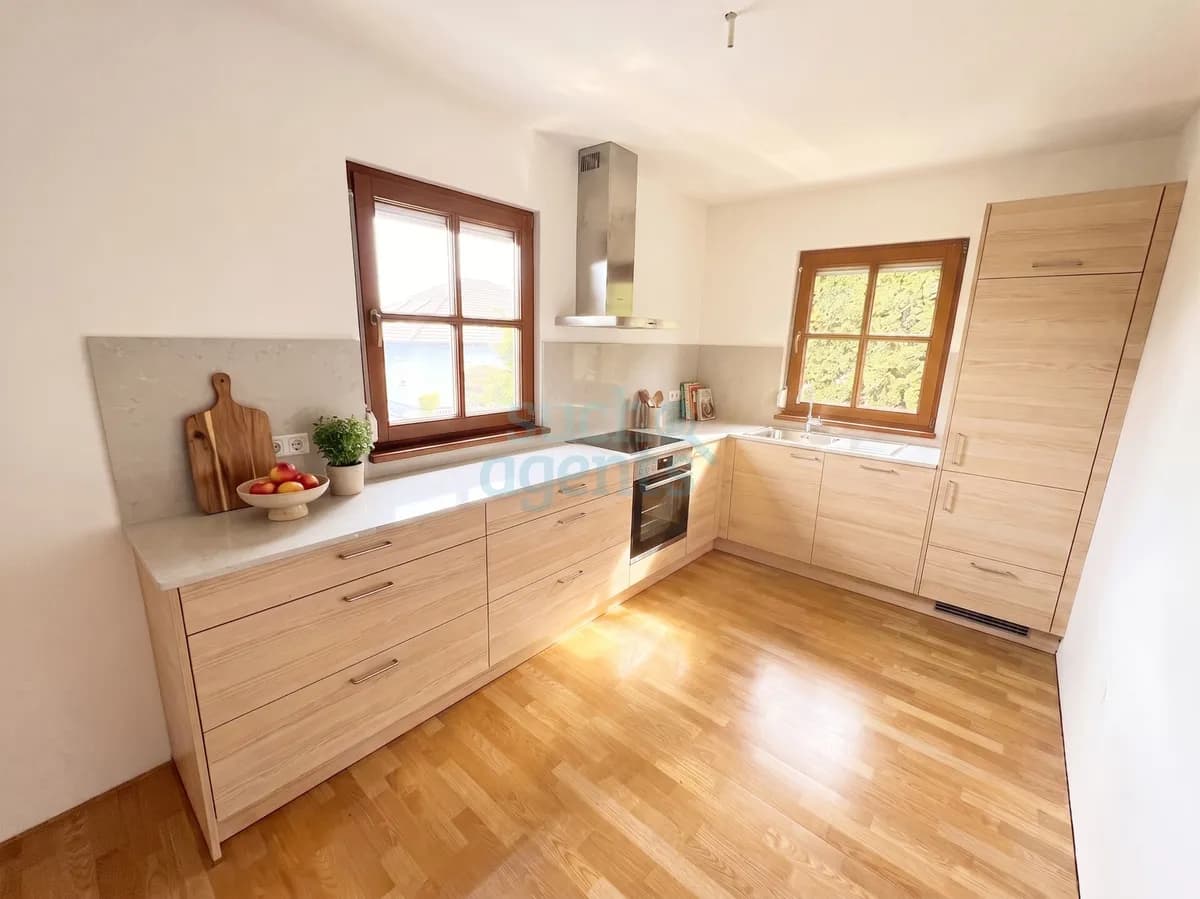 Haus kaufen in Steyr-Land – 211 m², € 550.000 – Bild 2 von 5