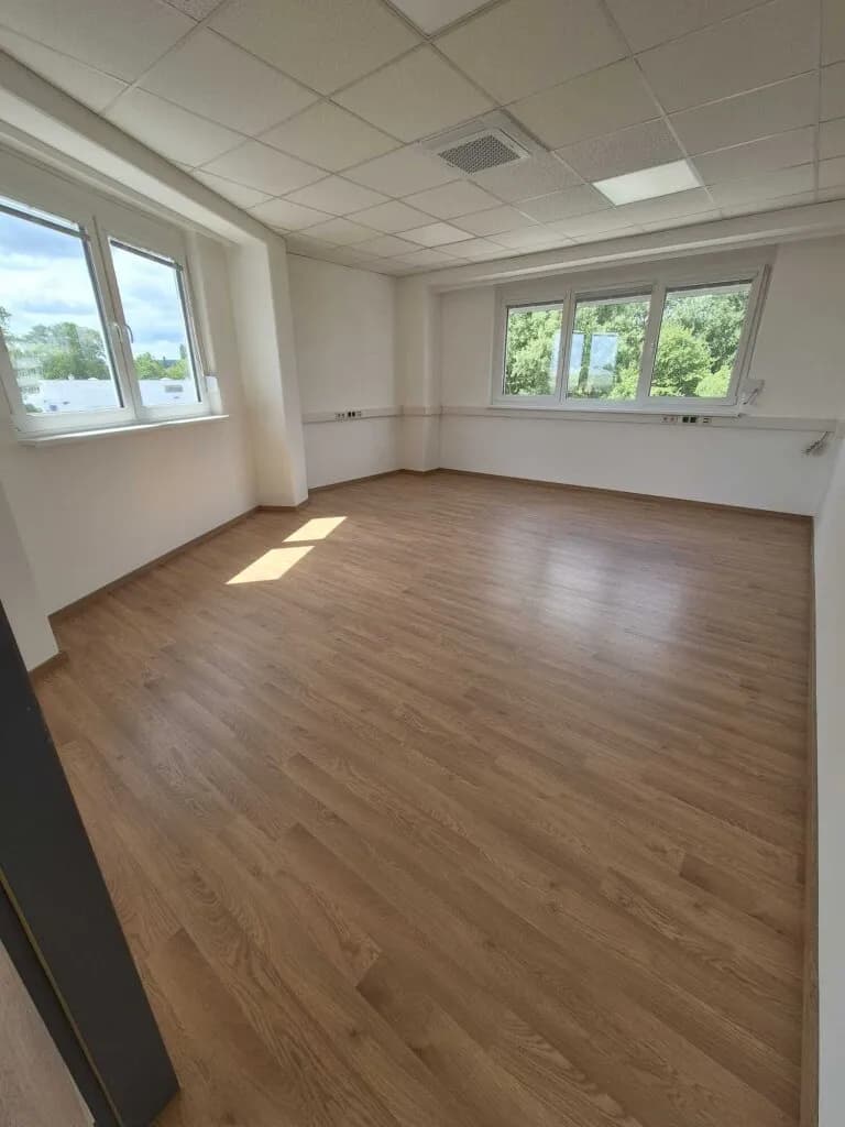 3-Zimmer-Gewerbeimmobilie mieten in Baden – 72 m², € 1.023 – Bild 4 von 5