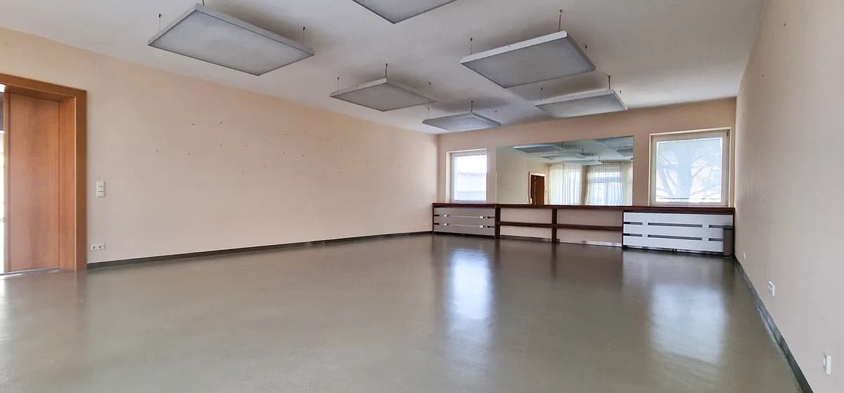 Gewerbeimmobilie mieten in Mattersburg – 240 m², € 9 – Bild 2 von 5
