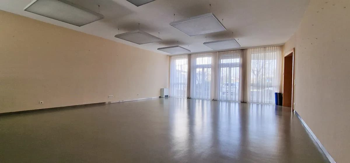 Gewerbeimmobilie mieten in Mattersburg – 240 m², € 9 – Bild 3 von 5