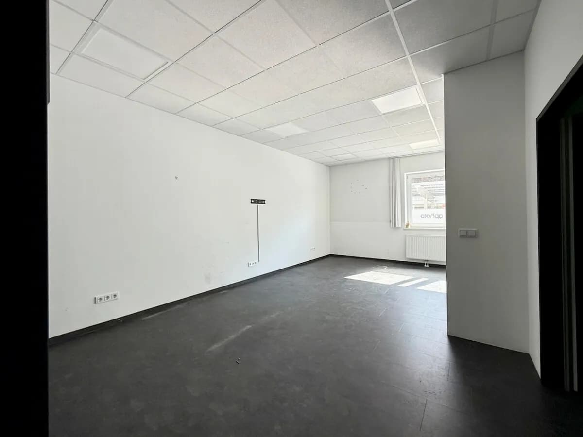 5-Zimmer-Gewerbeimmobilie mieten in Kufstein – 121 m², € 2.209 – Bild 8 von 14