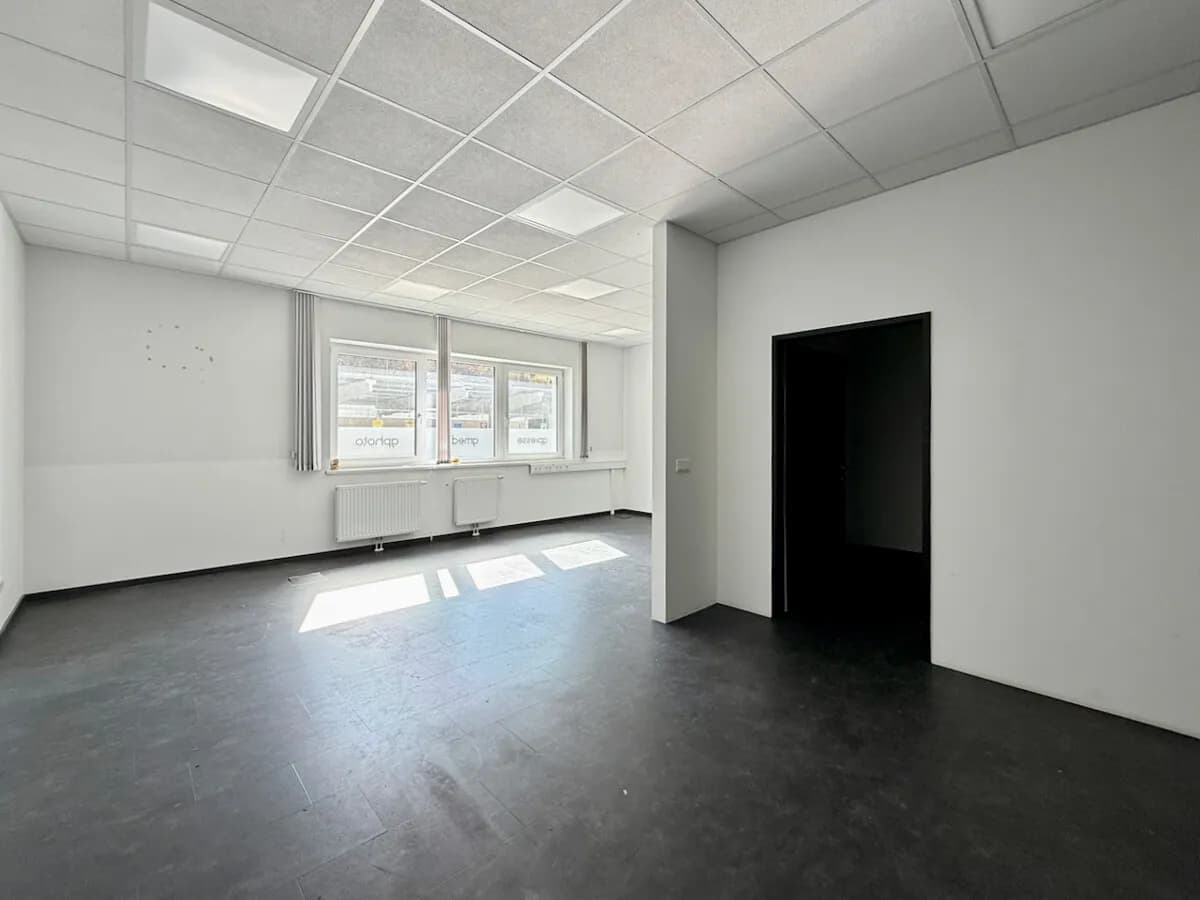 5-Zimmer-Gewerbeimmobilie mieten in Kufstein – 121 m², € 2.209 – Bild 9 von 14