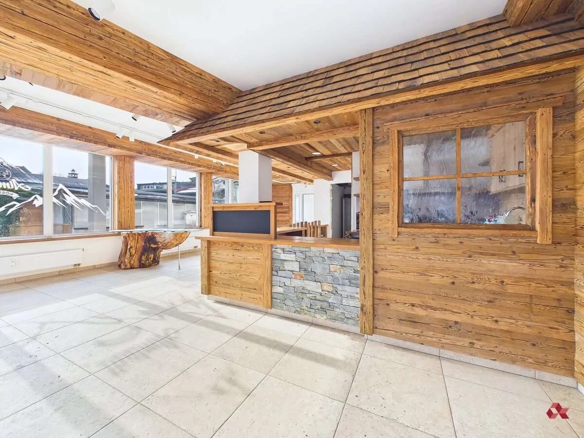 Gewerbeimmobilie mieten in Kitzbühel – 101 m², € 792