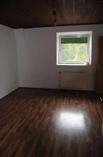 4-Zimmer-Wohnung mieten in Neunkirchen – 115 m², € 1.039 – Bild 7 von 9