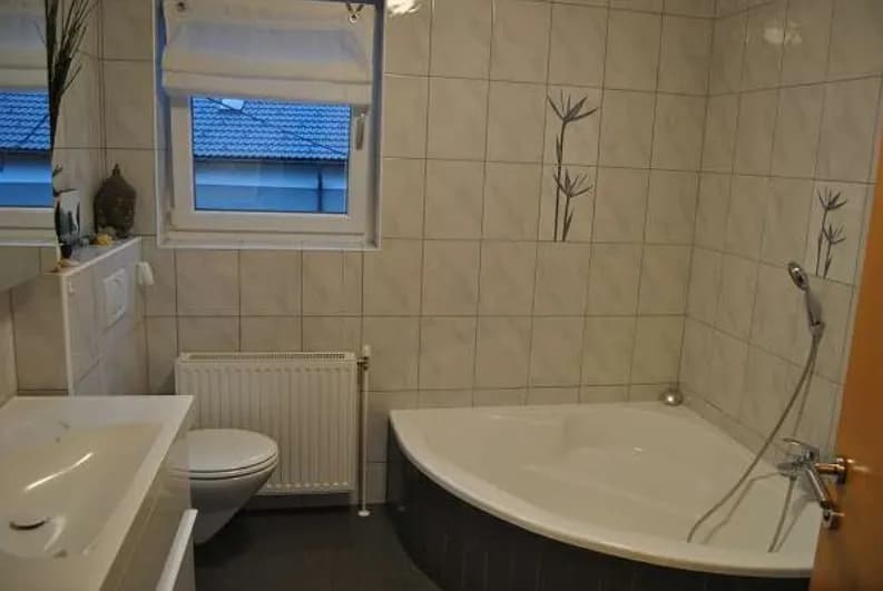 4-Zimmer-Wohnung mieten in Neunkirchen – 115 m², € 1.039 – Bild 8 von 9