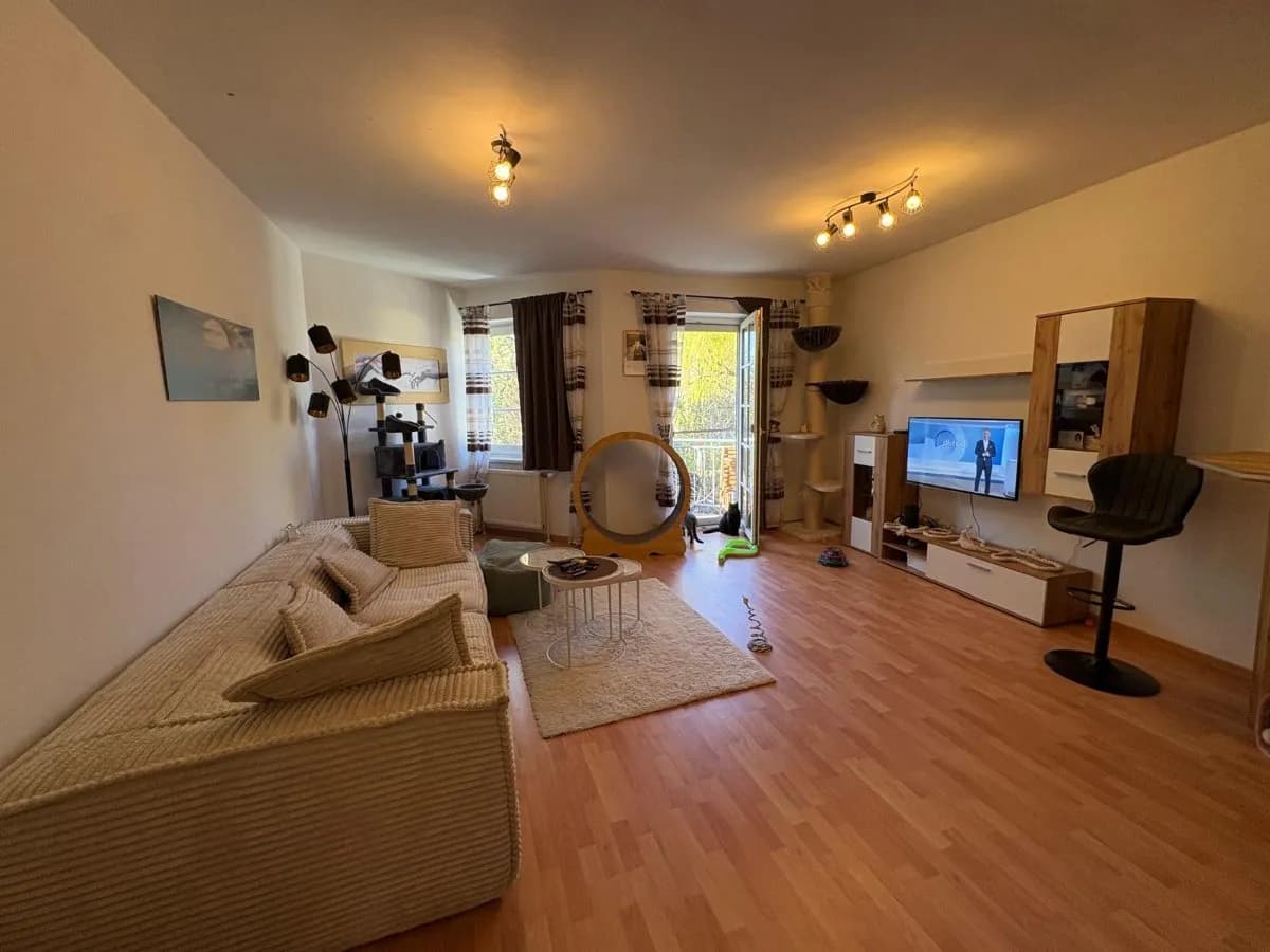 2-Zimmer-Wohnung mieten in Neunkirchen – 67 m², € 714 – Bild 2 von 8