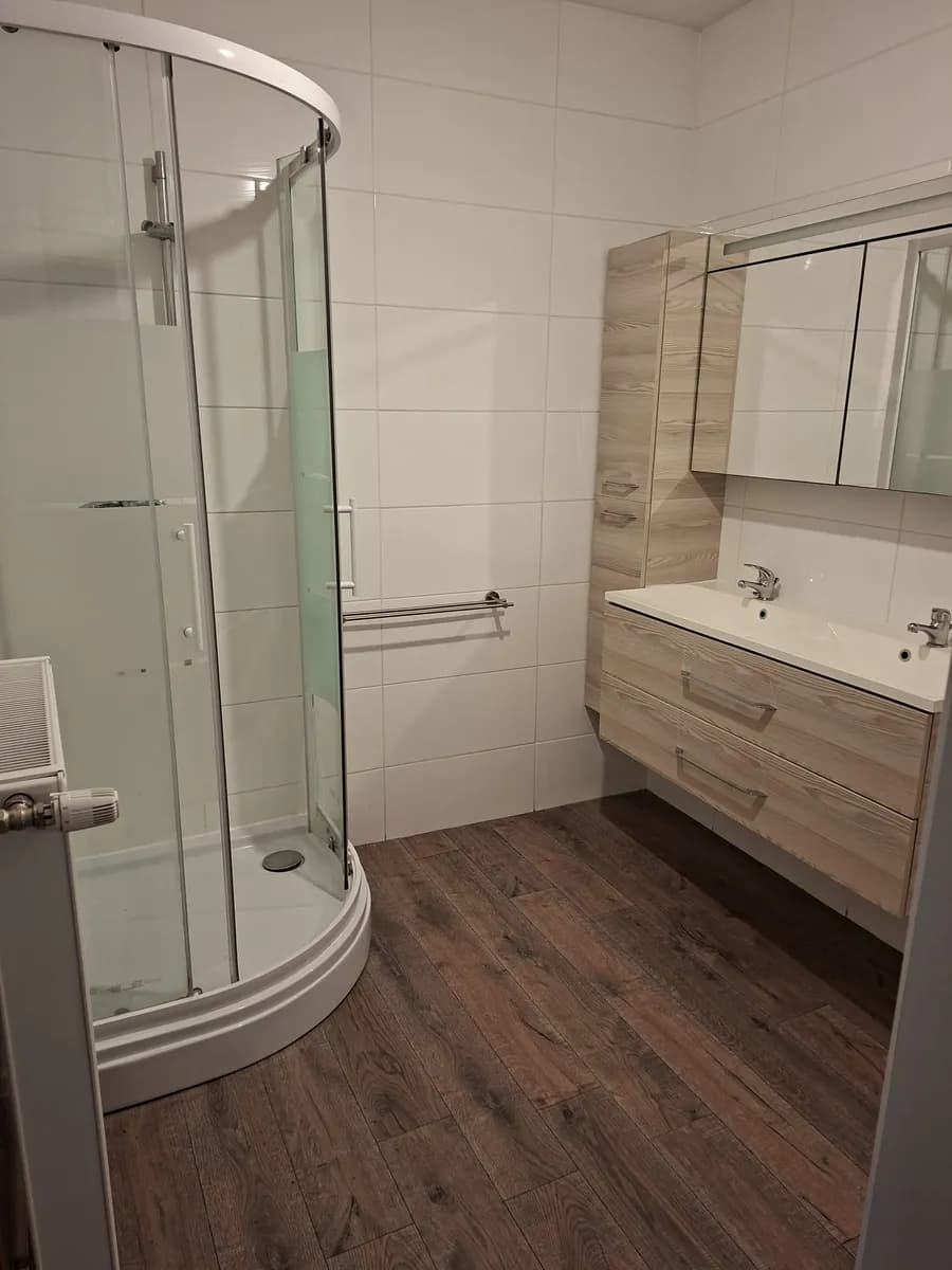 2-Zimmer-Wohnung mieten in Neunkirchen – 69 m², € 805 – Bild 5 von 6
