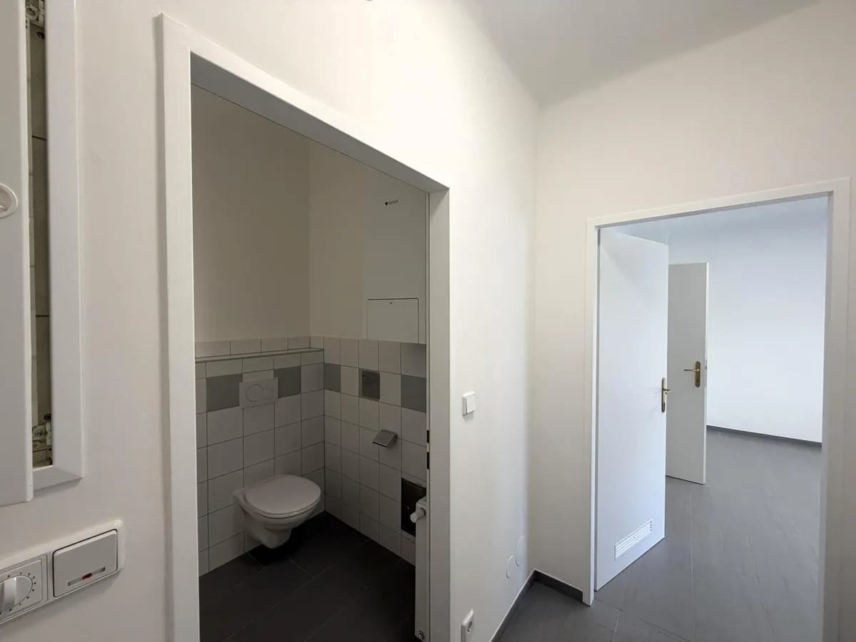 1-Zimmer-Gewerbeimmobilie mieten in Wien – 40 m², € 731 – Bild 3 von 23