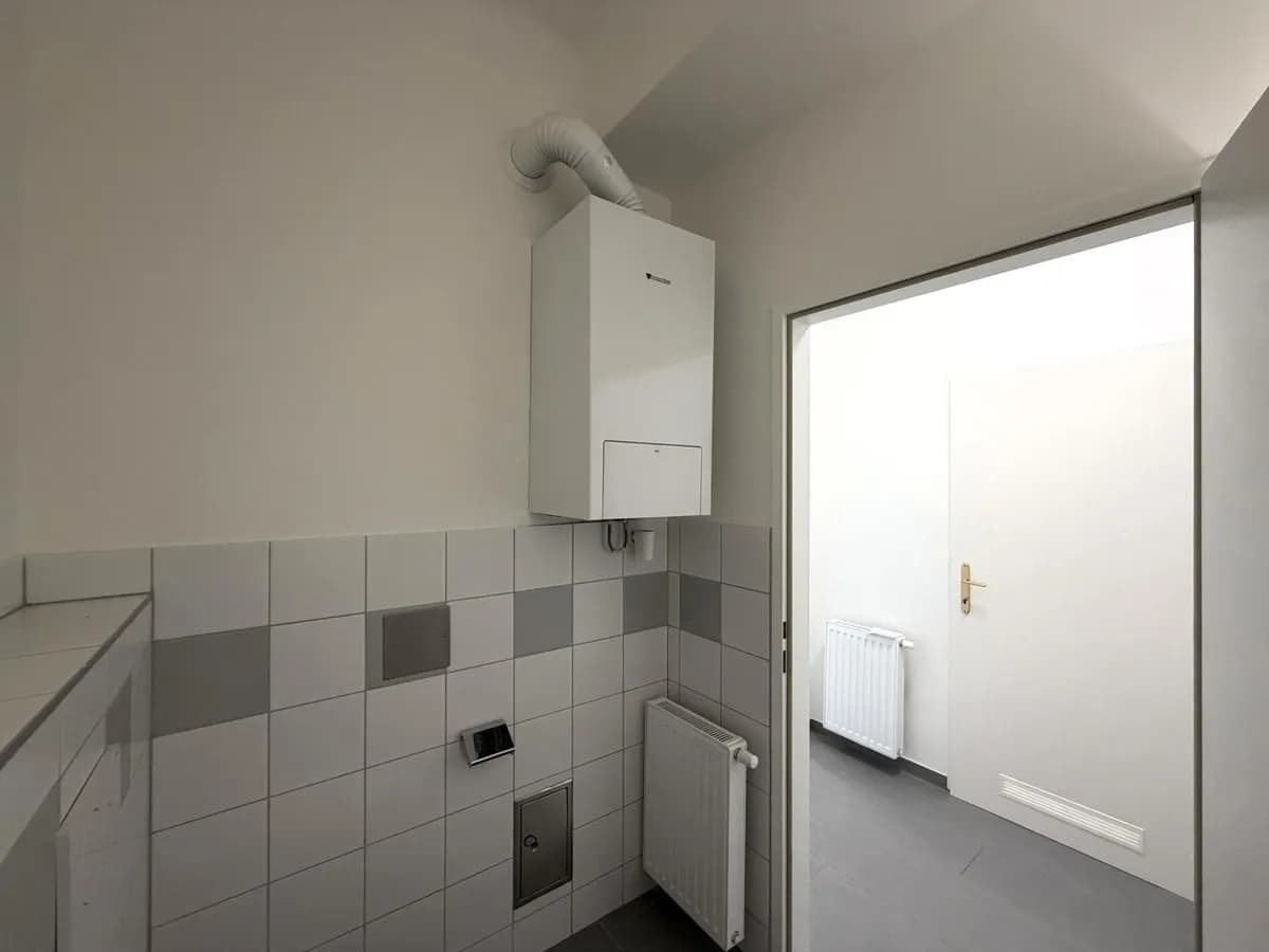 1-Zimmer-Gewerbeimmobilie mieten in Wien – 40 m², € 731 – Bild 5 von 23
