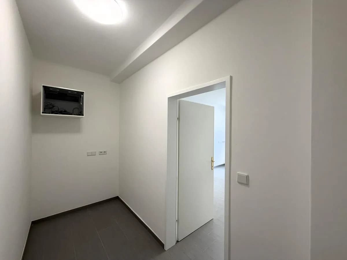 1-Zimmer-Gewerbeimmobilie mieten in Wien – 40 m², € 731 – Bild 16 von 23