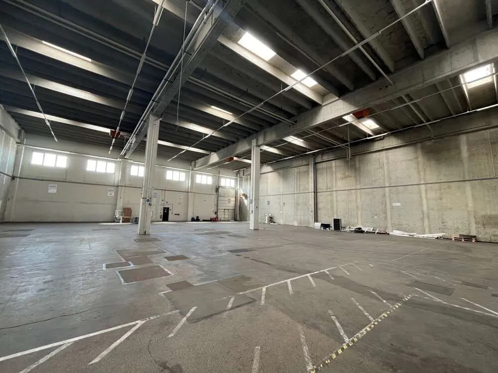 Gewerbeimmobilie mieten in Mödling – 4 008 m²