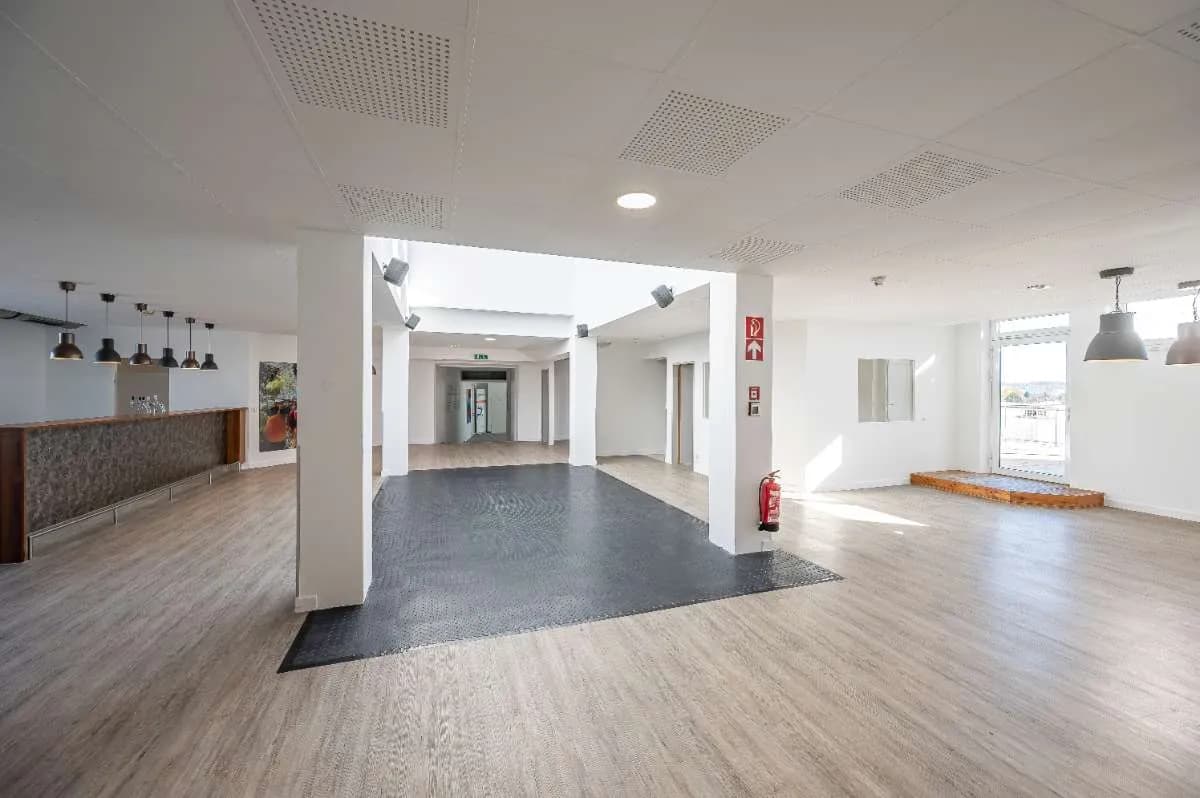 Gewerbeimmobilie mieten in Linz – 600 m², € 4.800