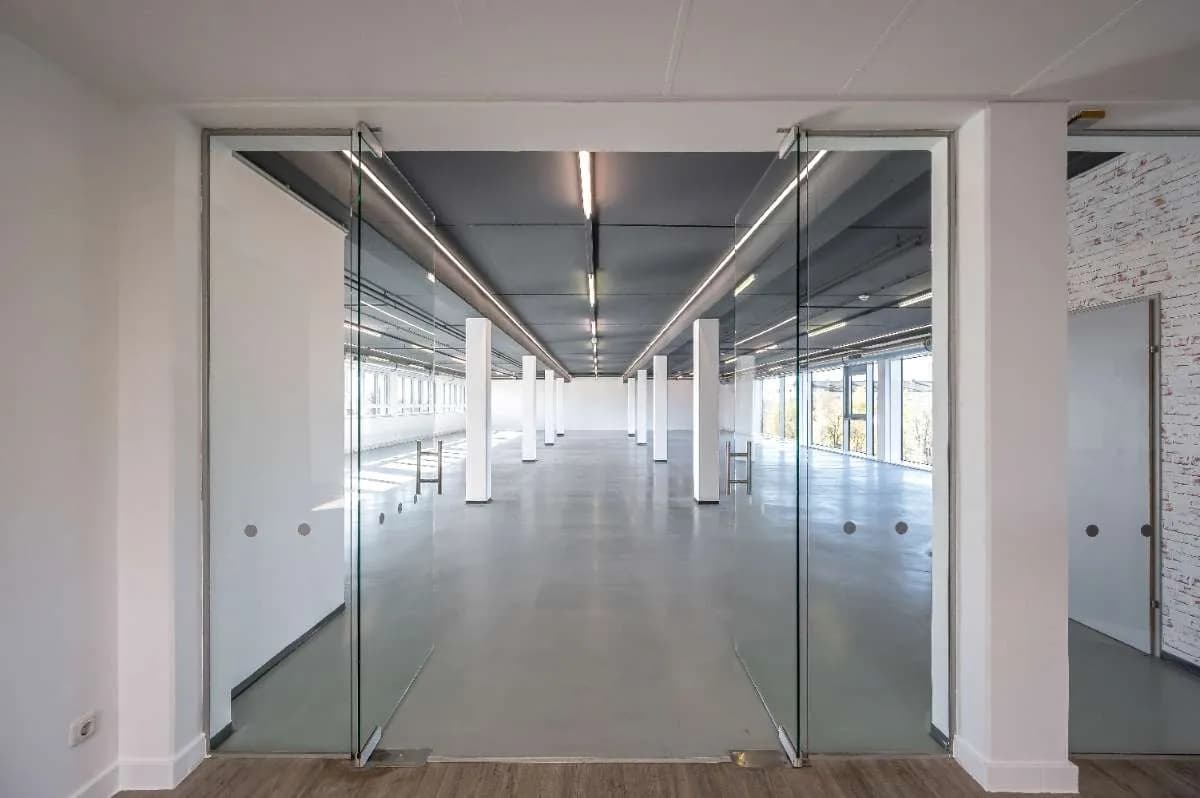 Gewerbeimmobilie mieten in Linz – 600 m², € 4.800 – Bild 4 von 30