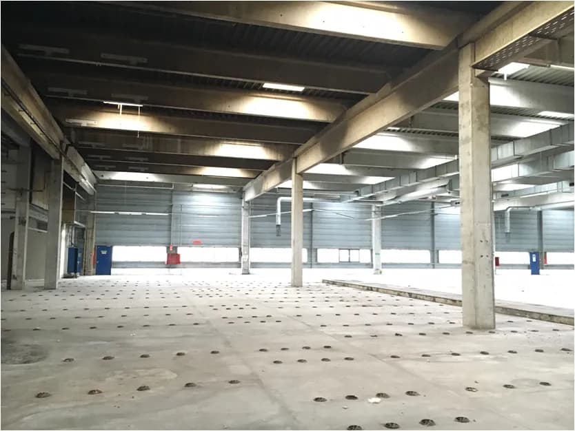 Gewerbeimmobilie mieten in Baden – 8 000 m²